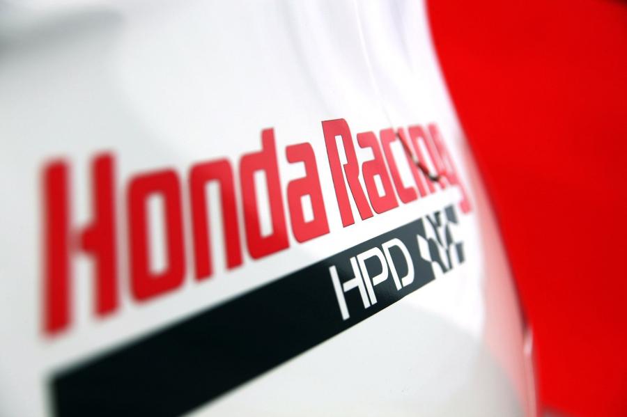  Honda CR-Z Racer Hybrid HPD 2011 года  (фото 4 из 8)